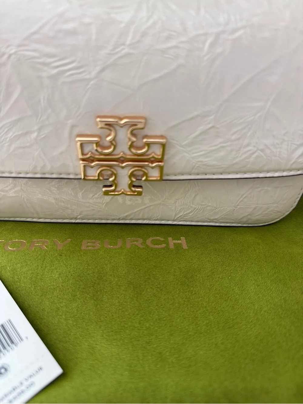 Tory Burch crinkle Cream patent leather Logo Crossbody/wristlet strap Preloved